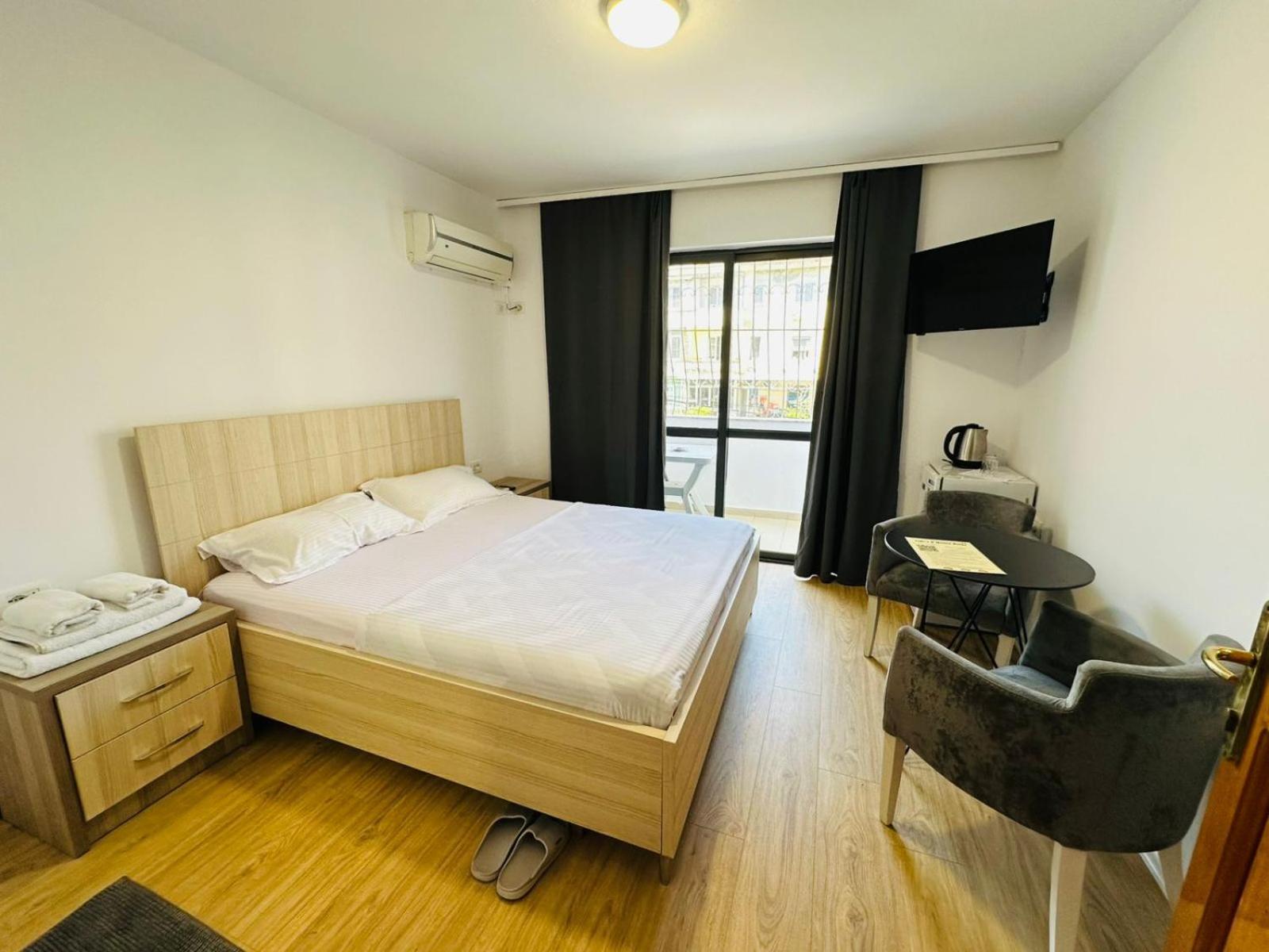Sela Rent- And Tiranë
