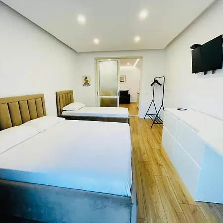 Sela Rent- City Rooms And Studio Apartments Tirana Exterior photo